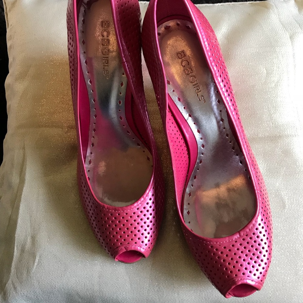 BCBG Girls pretty pink shoes.  Excellent condition